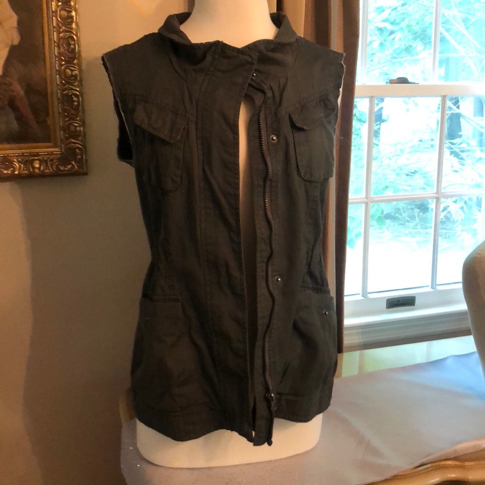 Military green vest